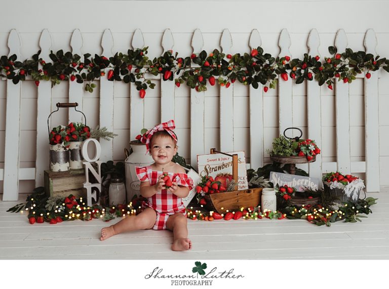 Monroe Louisiana Infant Portrait Photographer | Holland 12 Month Milestone Studio Portrait Session