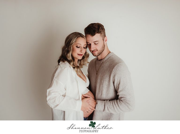 Bastrop Louisiana Maternity Portrait Photographer | Megan Maternity Studio Portrait Session