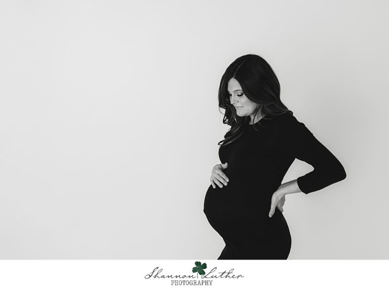 Monroe Louisiana Maternity Portrait Photographer | Madeline Maternity Studio Portrait Session
