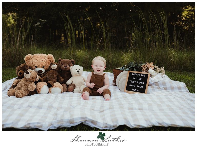 Oak Grove Louisiana Infant Portrait Photographer | Kalahan 12 Month Black Bayou and Studio Portrait Session