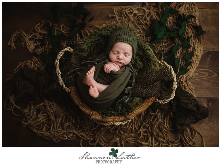 West Monroe Louisiana Newborn Portrait Photographer | Whitten Newborn Studio Portrait Mini-Session