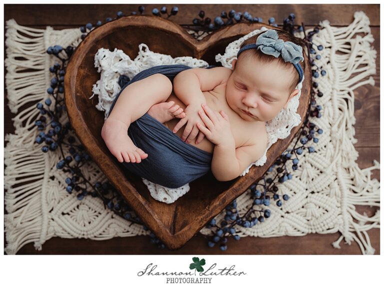 Monroe Louisiana Newborn Portrait Photographer | Lucy Newborn Studio Portrait Mini-Session