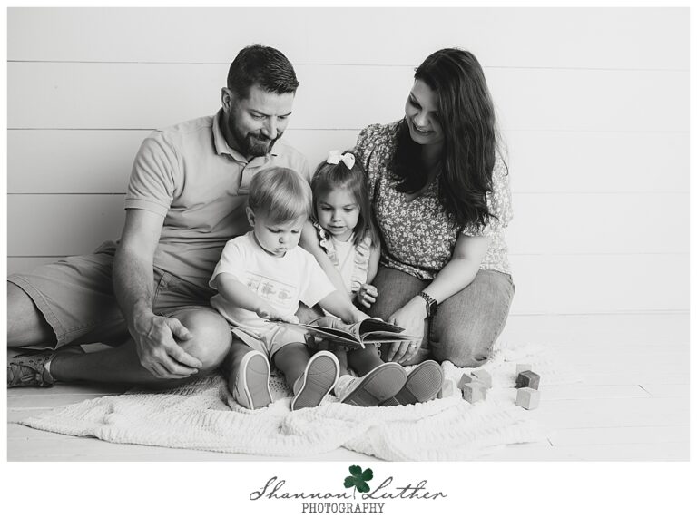 Monroe Louisiana Family Portrait Photographer | Blaylock Studio Portrait Mini-Session
