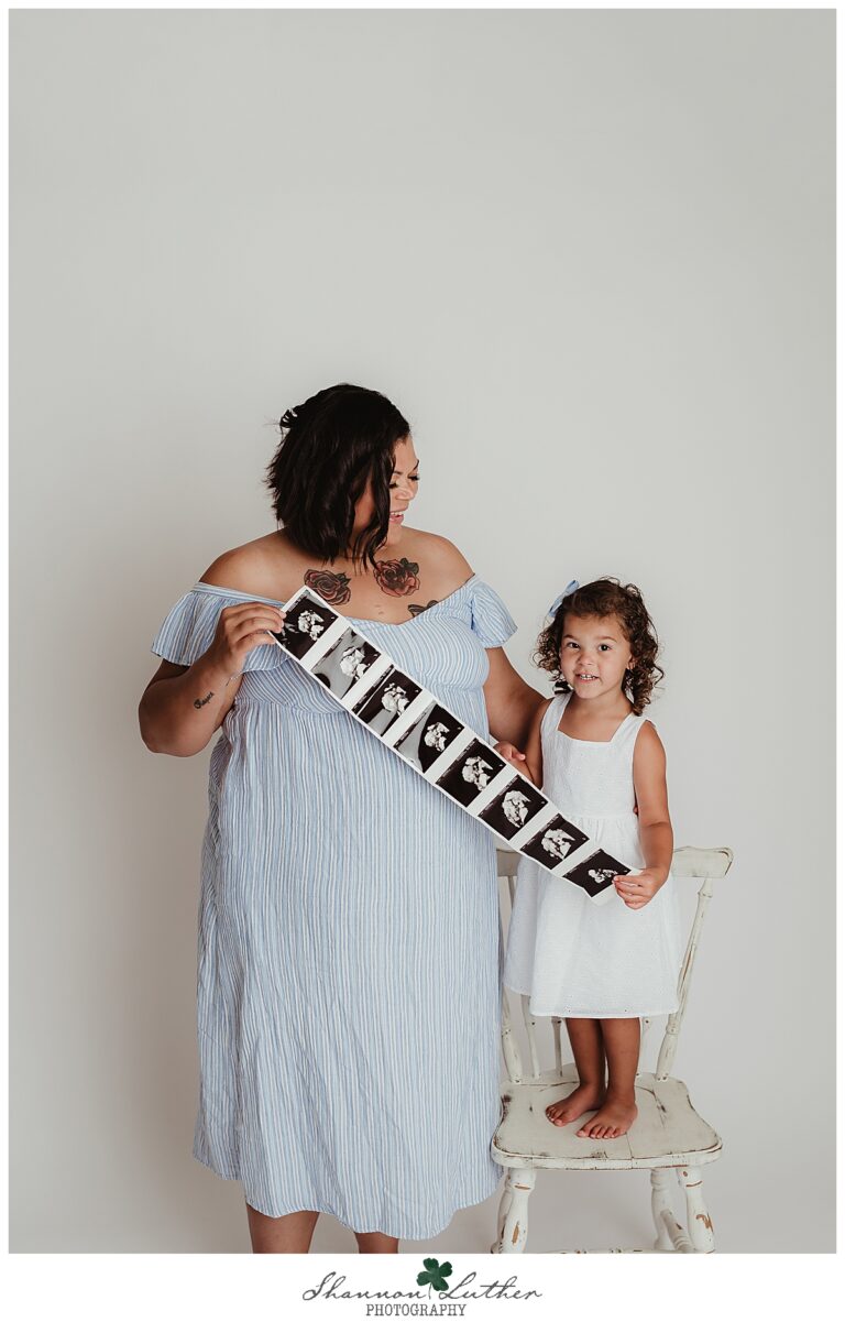 Monroe Louisiana Maternity Portrait Photographer | Chelsea Maternity Studio Portrait Mini-Session