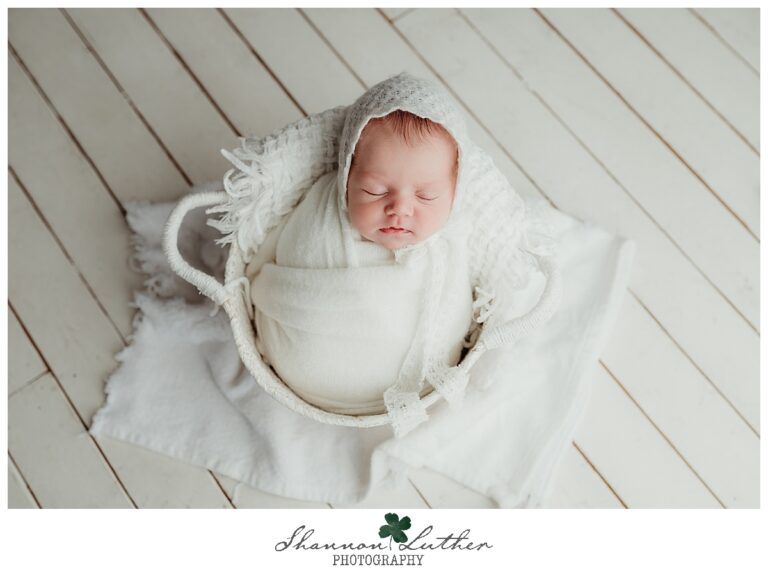 Monroe Louisiana Newborn Portrait Photographer | Ivy Newborn Studio Portrait Teeny Session